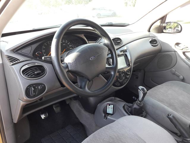 Ford Focus 1.8 16v 2001 - vendo ou troco - Foto 5