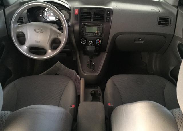 Hyundai Tucson AT 2.0 10/10 - Foto 5