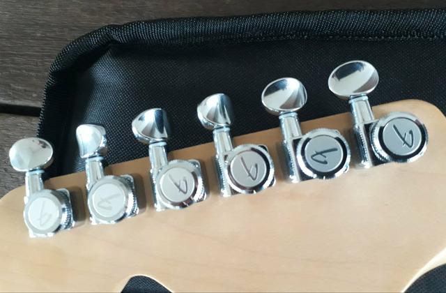 Fender Stratocaster Deluxe HSS Impecável - Foto 5