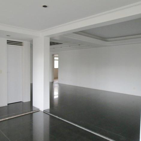 AP0601 Edifício Elos Seis, 3 suítes, 4 vagas, prédio com elevador e piscina, Cocó - Foto 3