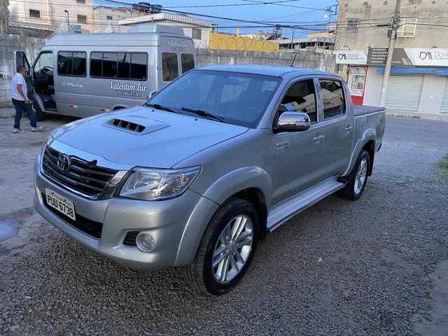 TOYOTA HILUX SRV 3.0 4x4 DIESEL AUTOMÁTICA - Foto 4