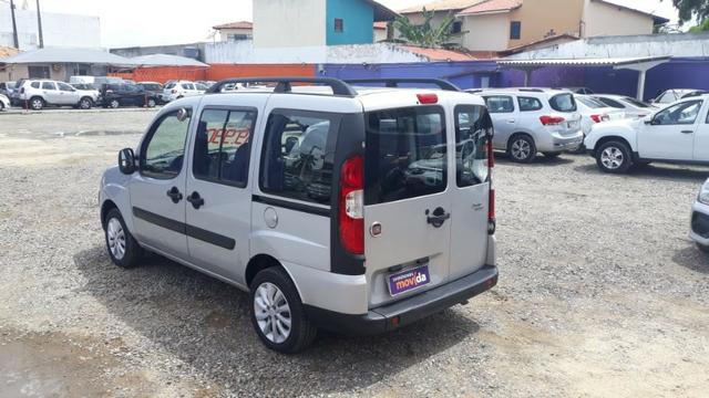 Fiat Doblo Essence 1.8 Flex 16V 5p - Prata - Foto 7