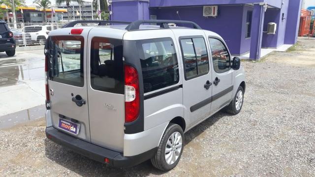 Fiat Doblo Essence 1.8 Flex 16V 5p - Prata - Foto 9
