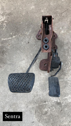Pedal acelerador nissan sentra