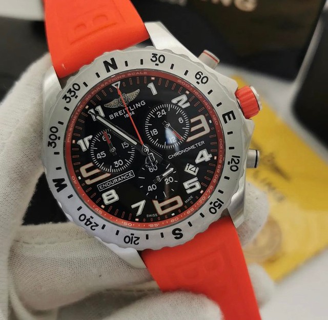 Relógio Breitling Endurence Laranja Quartzo Novo
