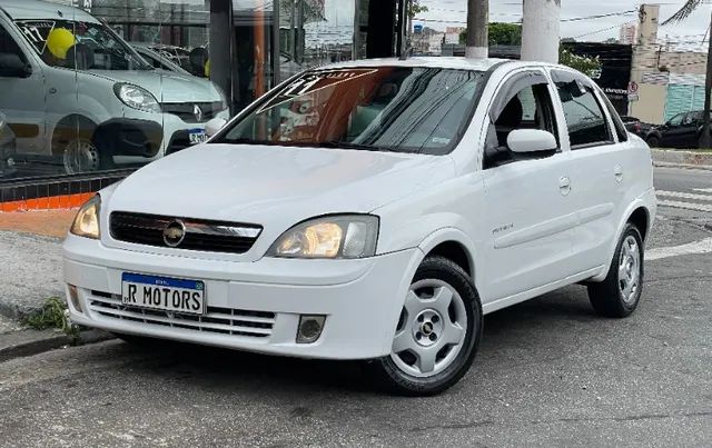 Corsa sedan Premium 1.4 2010 Motor - Uruguai automóveis