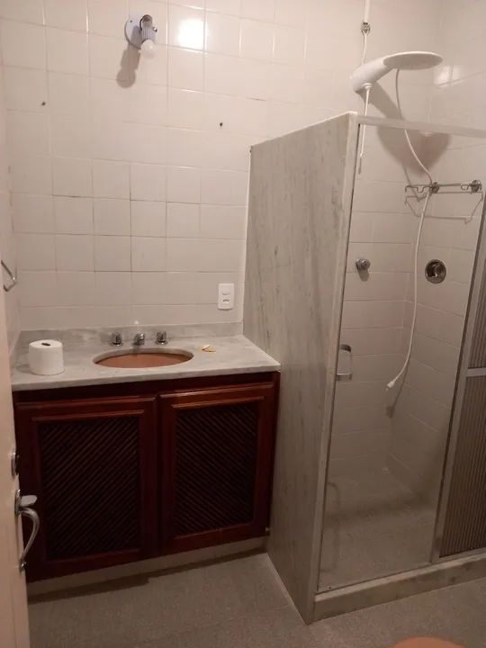 Cuba, torneiras e armário de banheiro - Foto 3