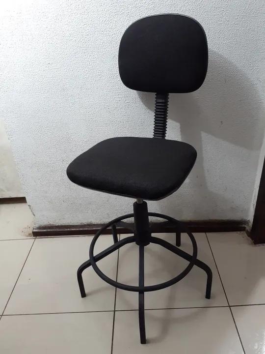 Cadeira Balconista Giratória Alta