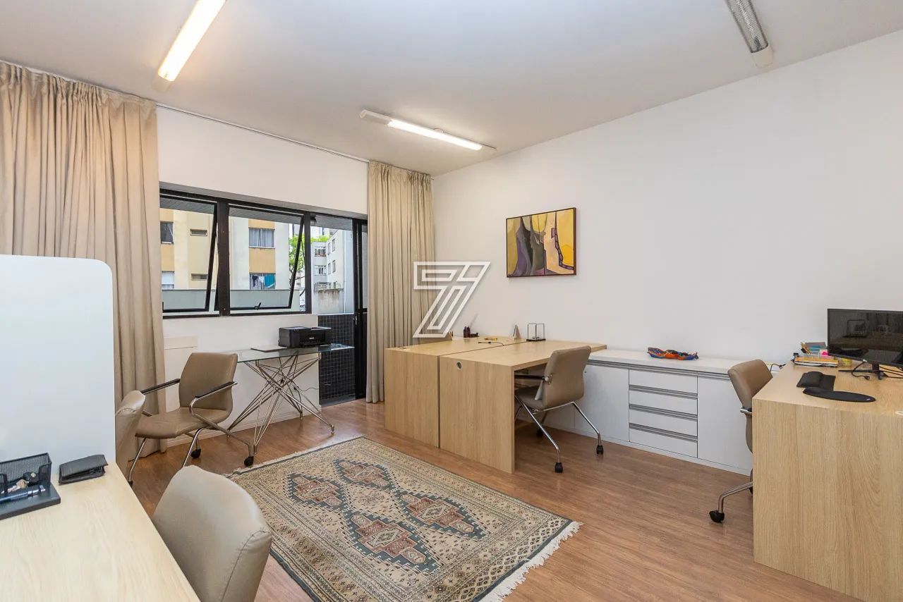 Sala comercial na Rua Emiliano Perneta, no Centro/Batel, com 37m² privativos + vaga de gar - Foto 7