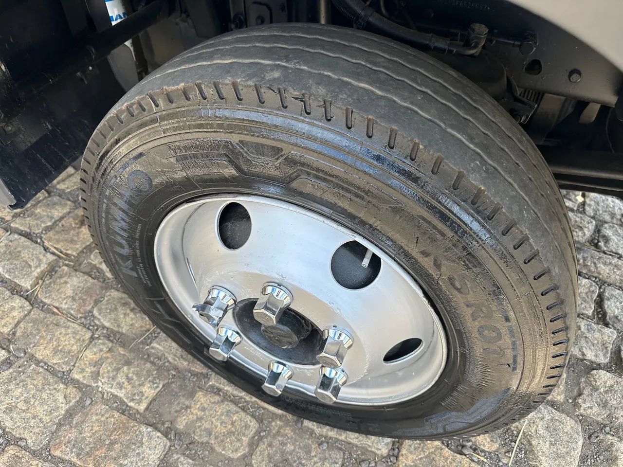 VW 8.160 prancha 2015 com asa delta - Foto 10