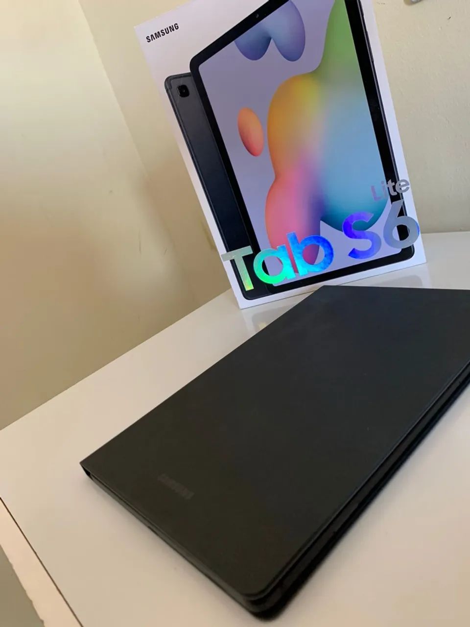 Vendo Galaxy Tab S6 Lite (capinhas, teclado, mouse -via bluetooth- e carregadores).