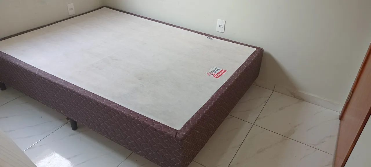 Base para Cama Box em Ótimo Estado