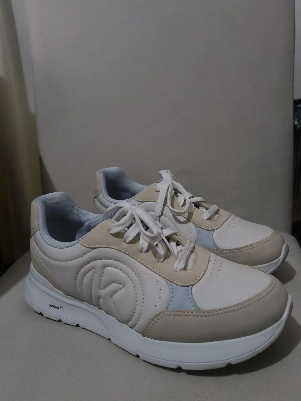 Tênis feminino Kolosh tamanho 39