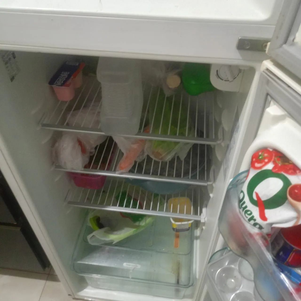 Vendo uma geladeira Eletrolux dc34 - Foto 4