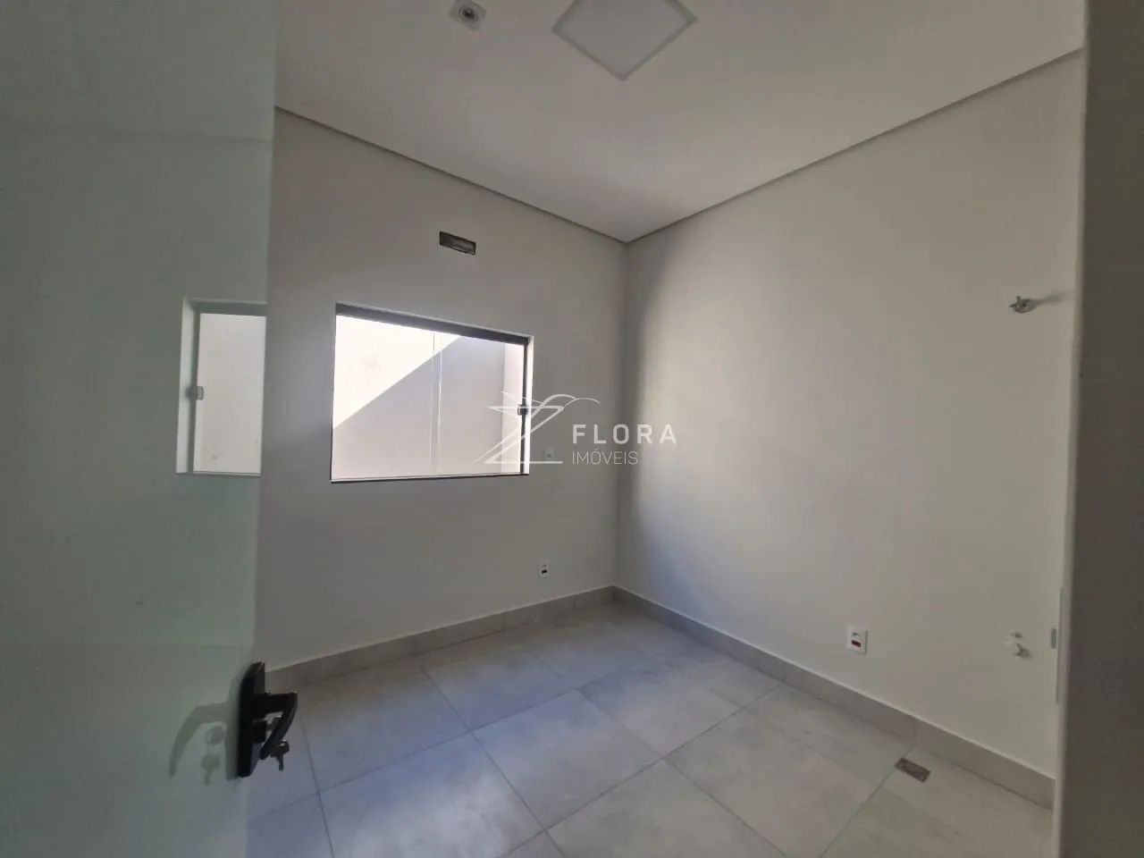Espaço Comercial específico para área da Saúde, possui 12 salas, sendo 01 recepção, 01 sal - Foto 9