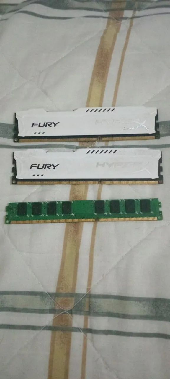Memória 4gb. Leia a descrição 