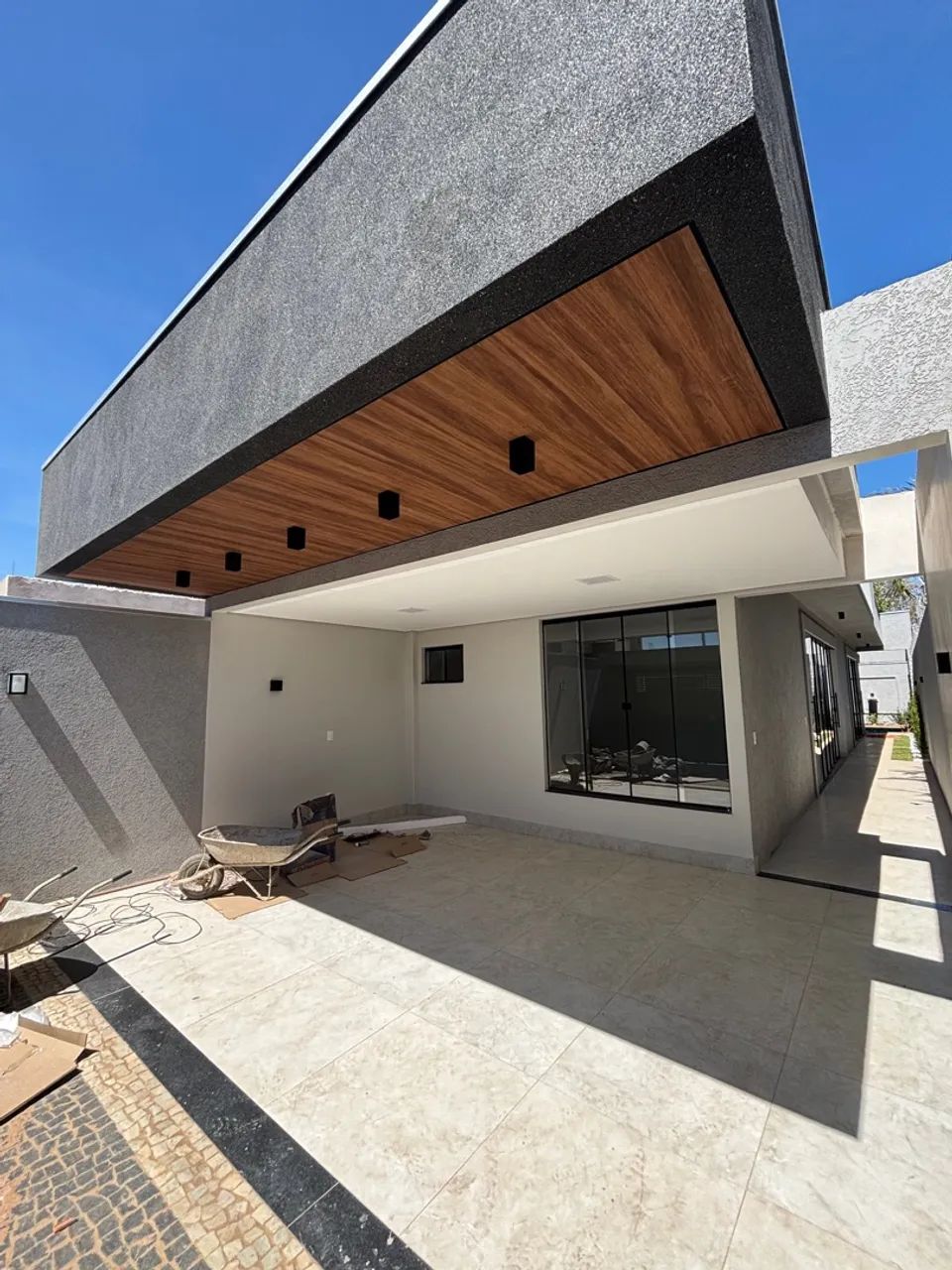 Vendo casa nova alto padrão na 505 sul 