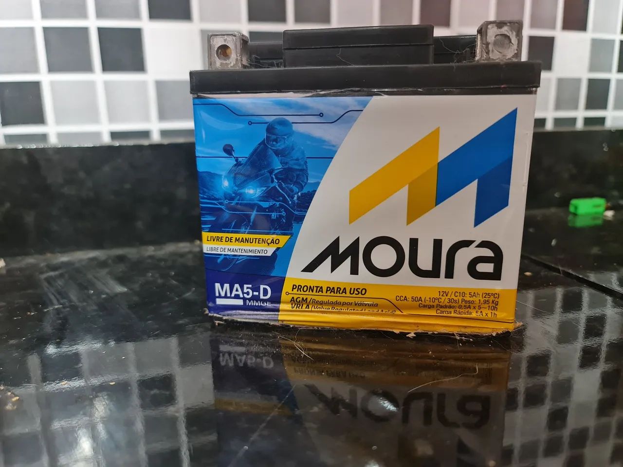 Bateria Moura 5ah pra motos partida elétrica  - Foto 4