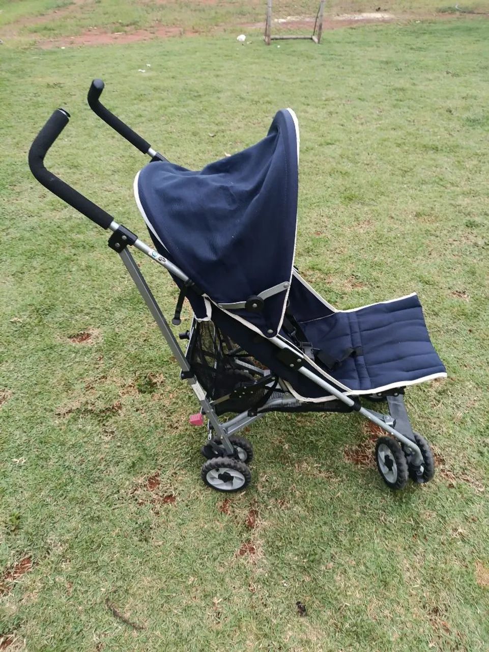 Carrinho de Bebê Chicco Dobrável - Foto 2