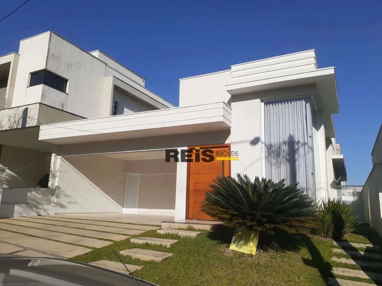 Casa com 3 dormitórios para alugar, 188 m² por R$ 6.729,67/mês - Condomínio Residencial Co
