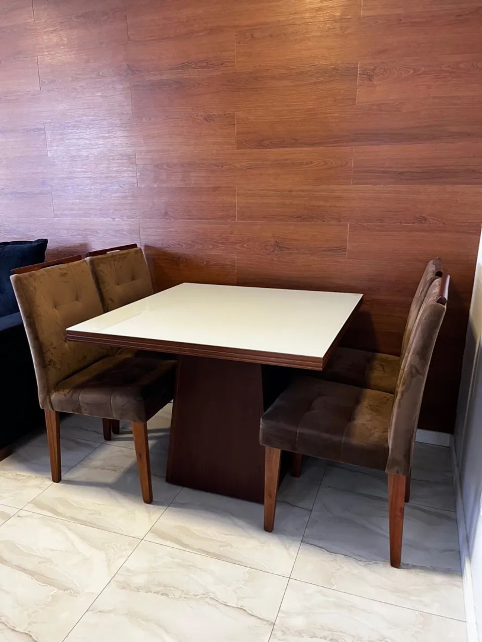 Mesa 4 cadeiras 