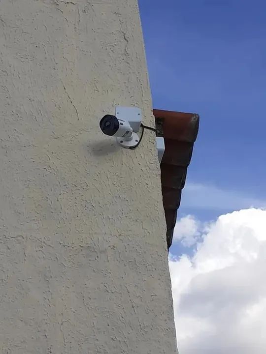 INSTALAÇÃO DE CAMERAS MONITORAMENTO