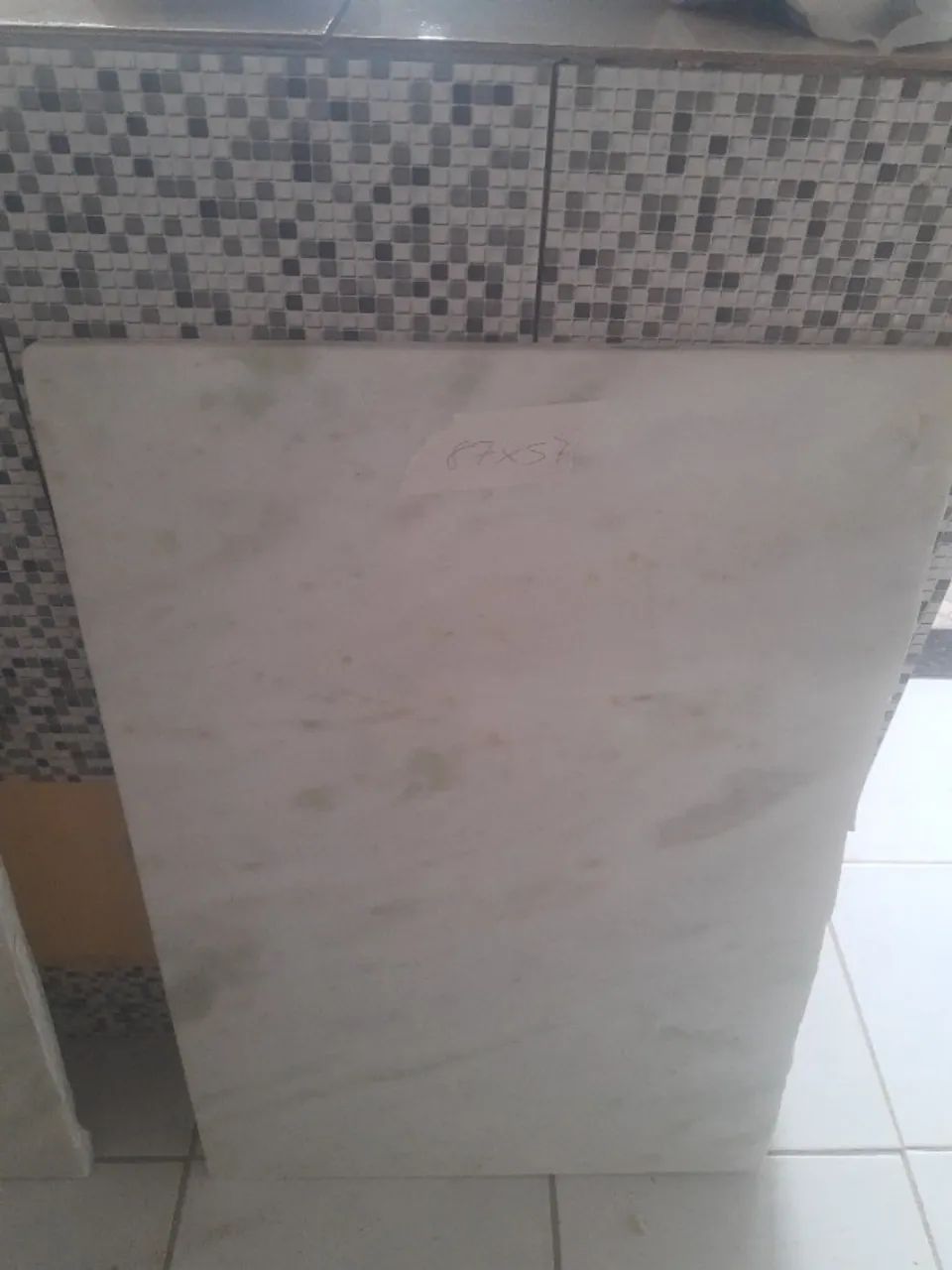 Vendo essas duas placa de granito branco tamanho 87x57 Contato 27)9. *861