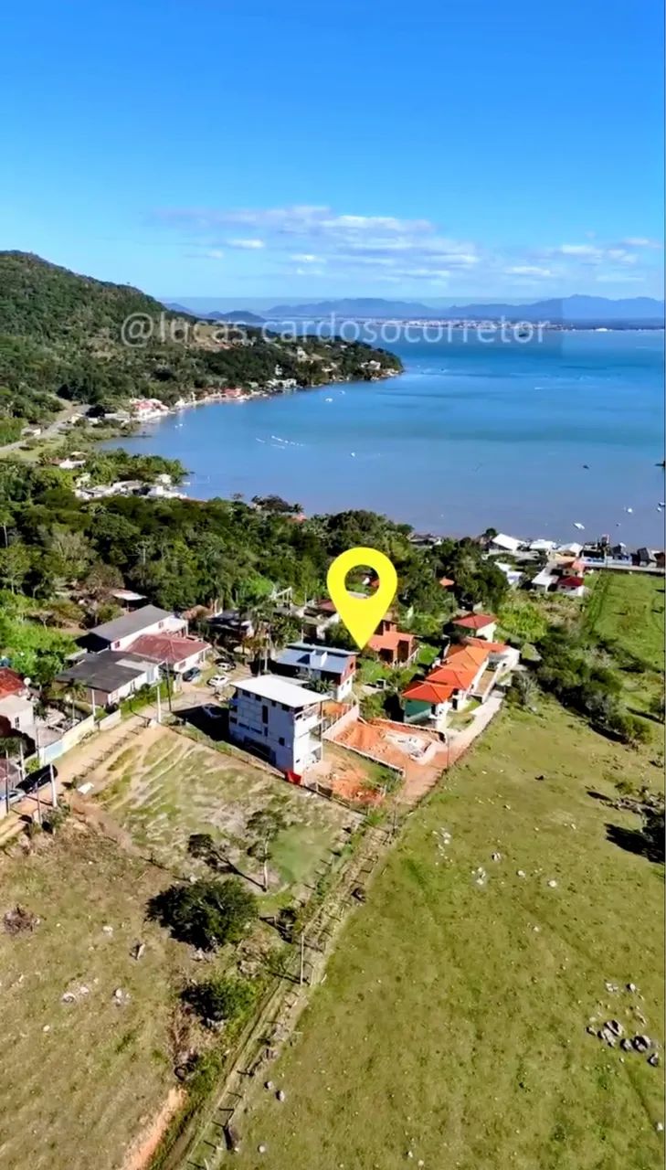 Terreno com vista para o mar, natureza abundante!