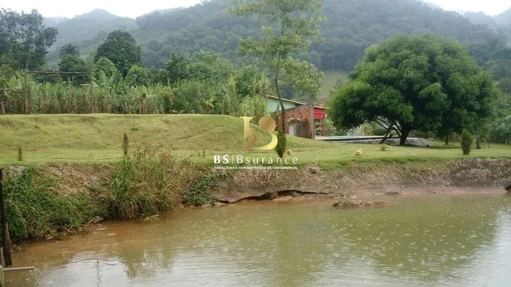 IBS IMOBILIÁRIA VENDE SÍTIO COM 7.000m², em Cachoeiros - Macaé - RJ