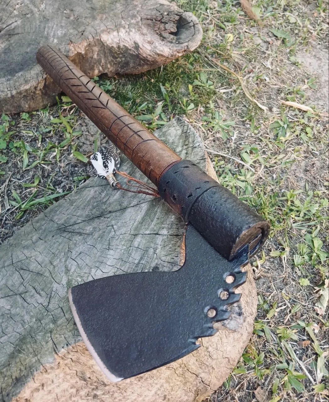 Machadinha Indiana Robusta Artesanal em Aço Carbono com Cabo em Madeira - Foto 4