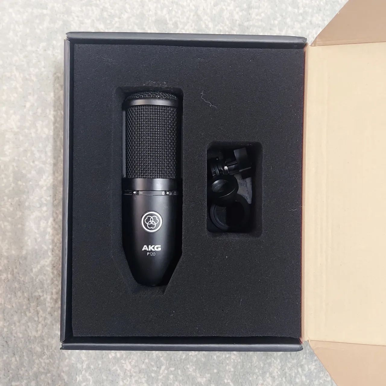 Microfone AKG P120 - Novíssimo - Foto 2