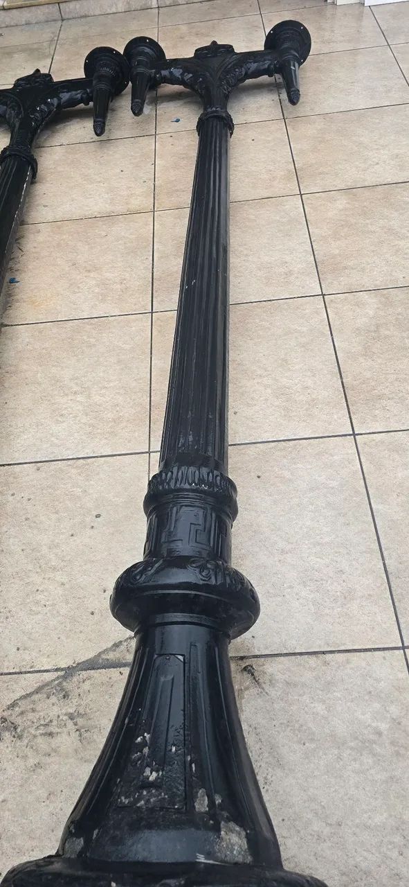 Poste do império antigo64840841474689123