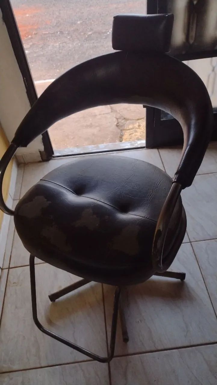 Vendo lavatório e cadeira de salão  - Foto 2