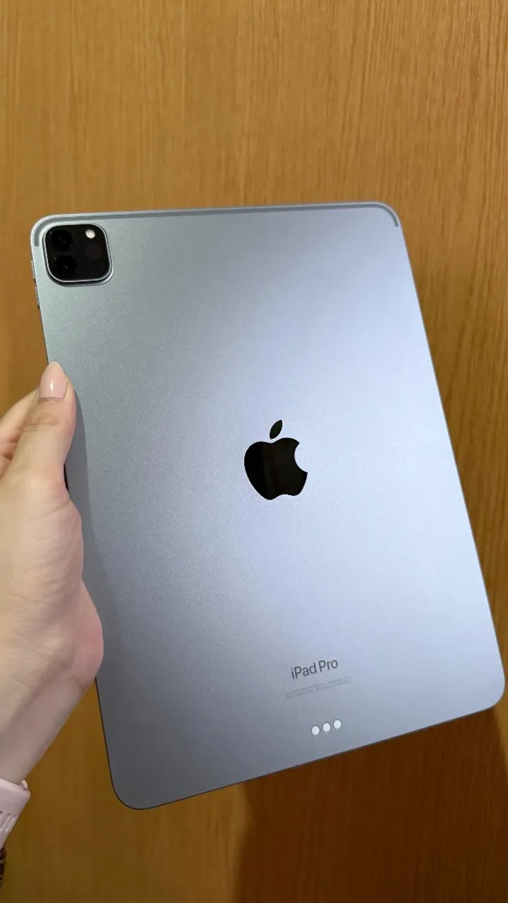 iPad Pro M2 11 128 GB - Com acessórios