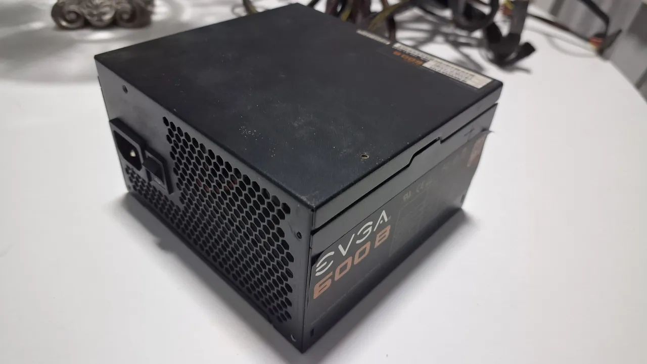 Fonte EVGA 600B 600W 80 Plus Bronze - Foto 4