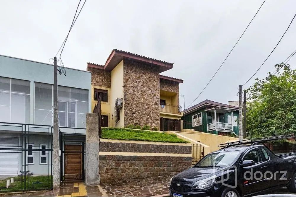 Imóvel na Bispo Sardinha com 3 dormitórios e 329.5m² - Foto 2