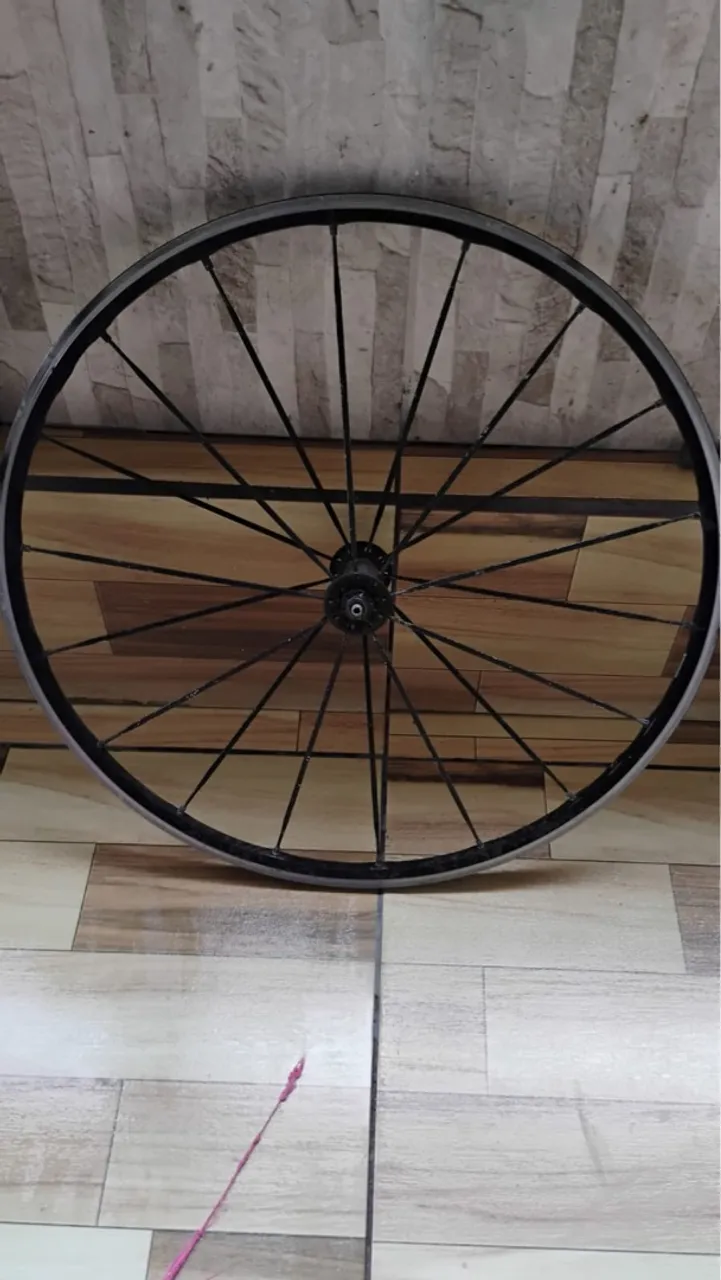 Roda Mavic 700 cubo carbono