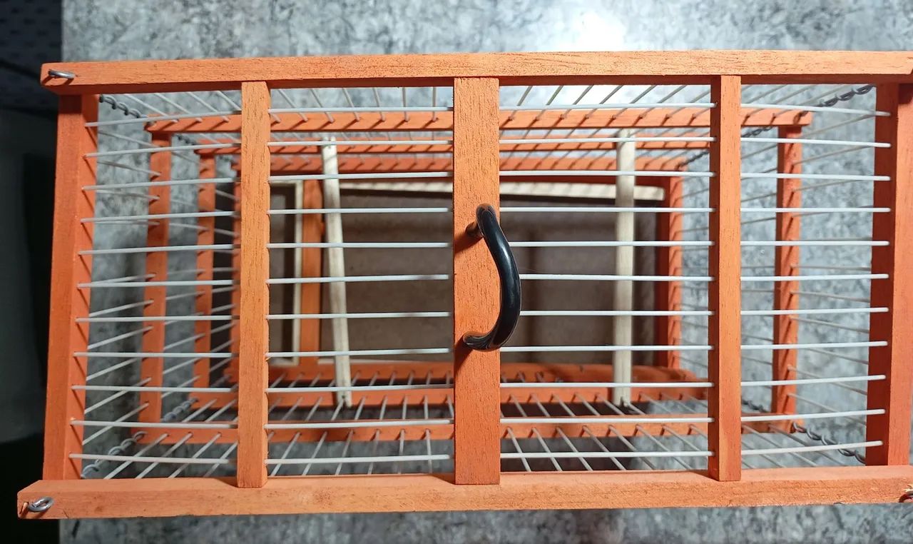 Gaiola de madeira e fibra. - Foto 3