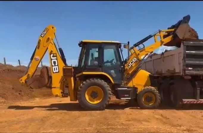 Aluguel de retroescavadeira - Foto 3