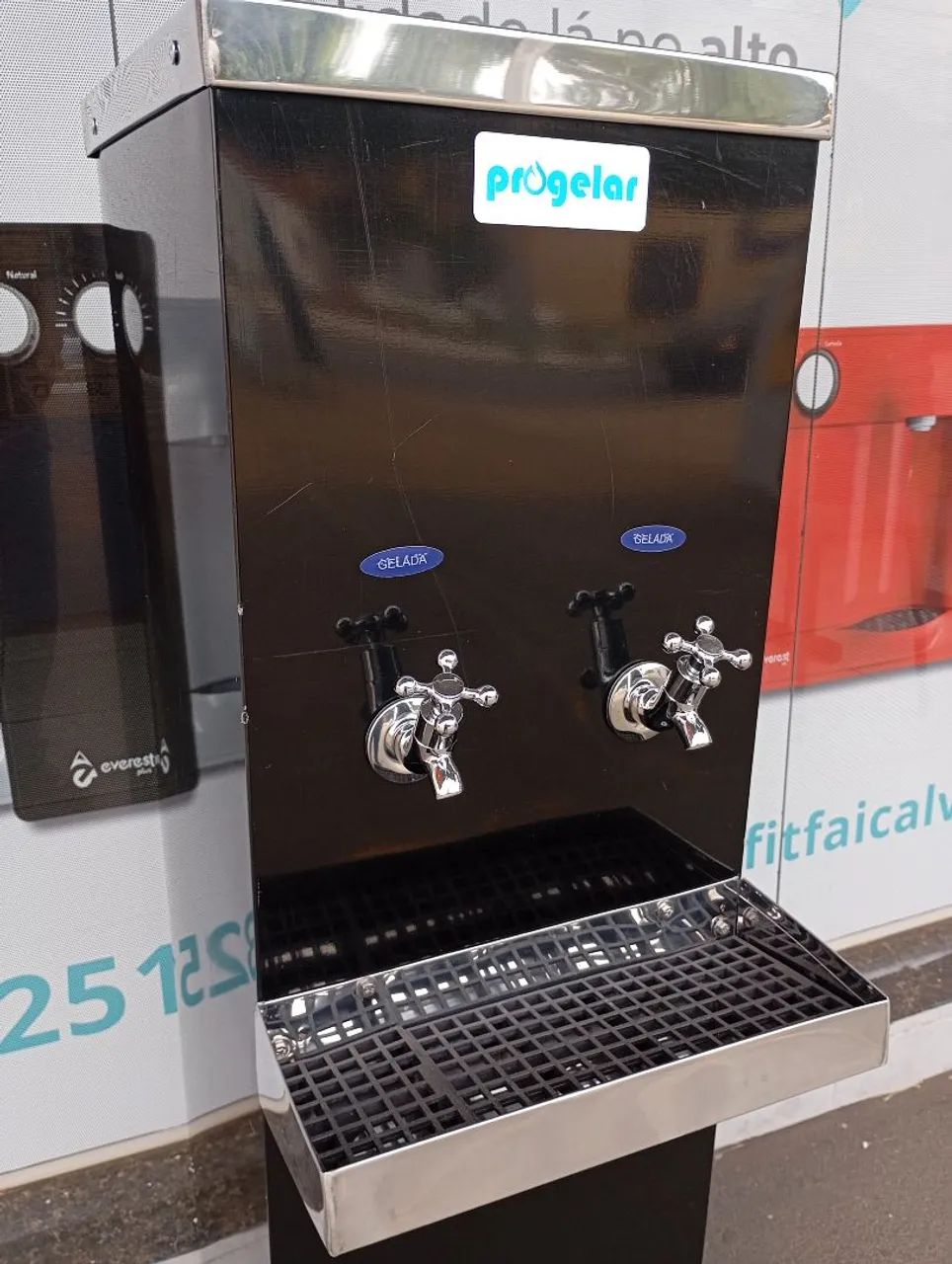 Bebedouro industrial Preto 25 Litros  - Foto 2