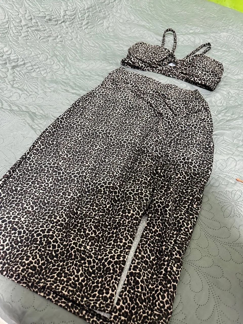 Conjunto top e saia de onça M - Foto 2