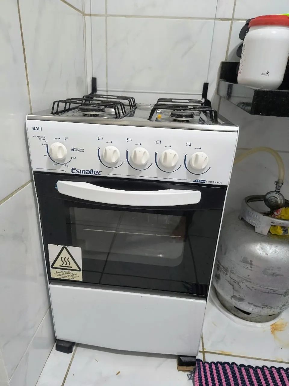 Fogão 4 bocas semi novo 