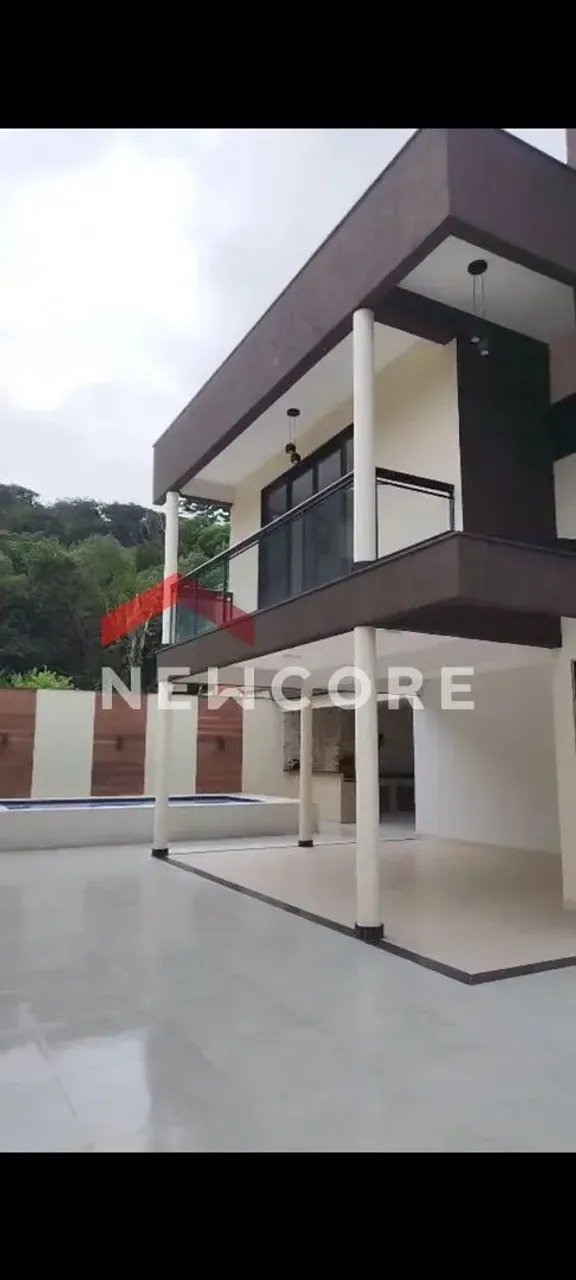 Casa em Rua Almirante Barroso - Parque A Equitativa - Duque de Caxias/RJ
