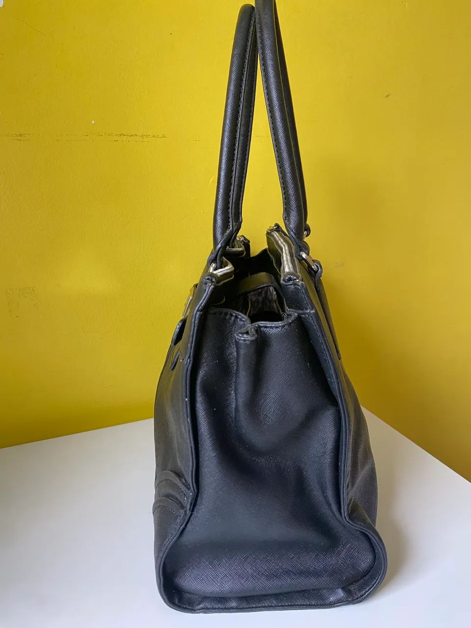 Bolsa Guess preta grande 64520817444227123