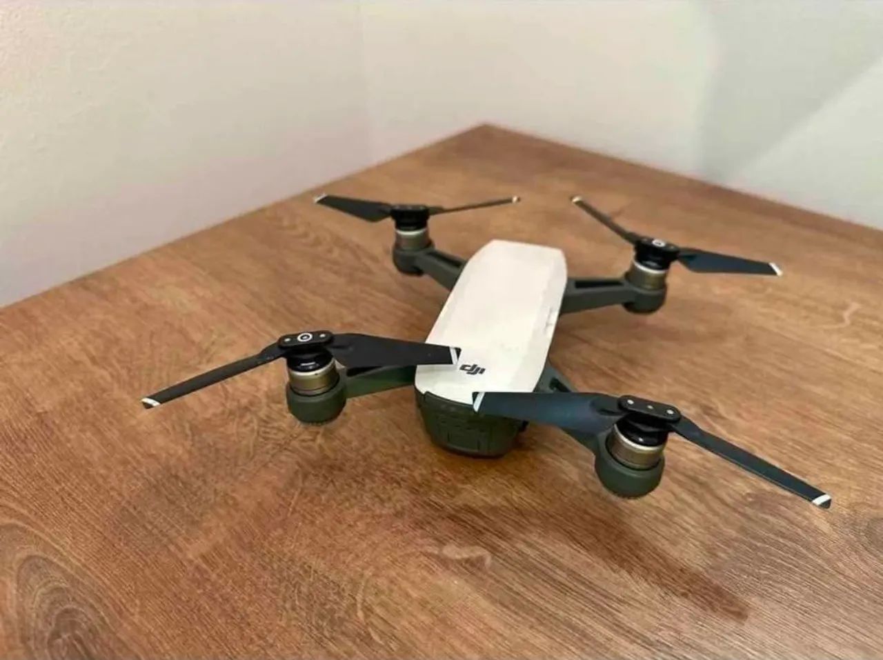 DRONE SPARK COMBO INCLUI 3 BATERIAS FLY MORE  - Foto 4