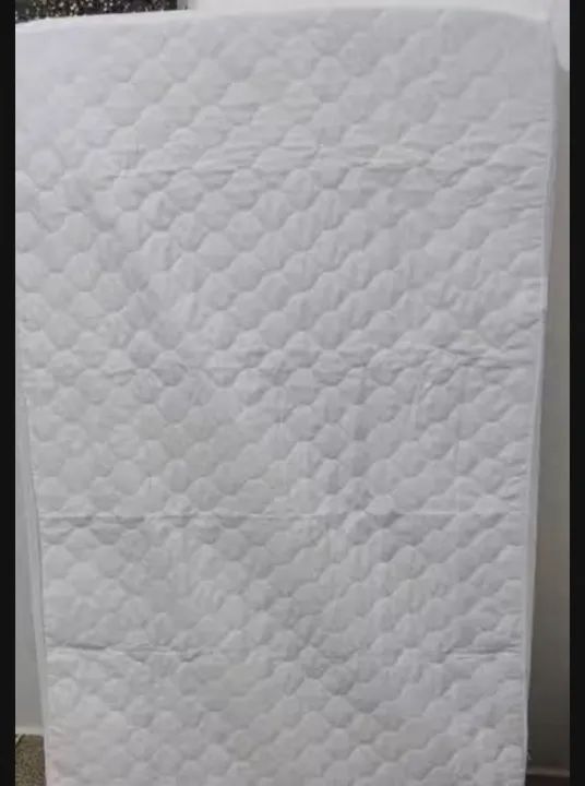 Capa impermeável para berço branca