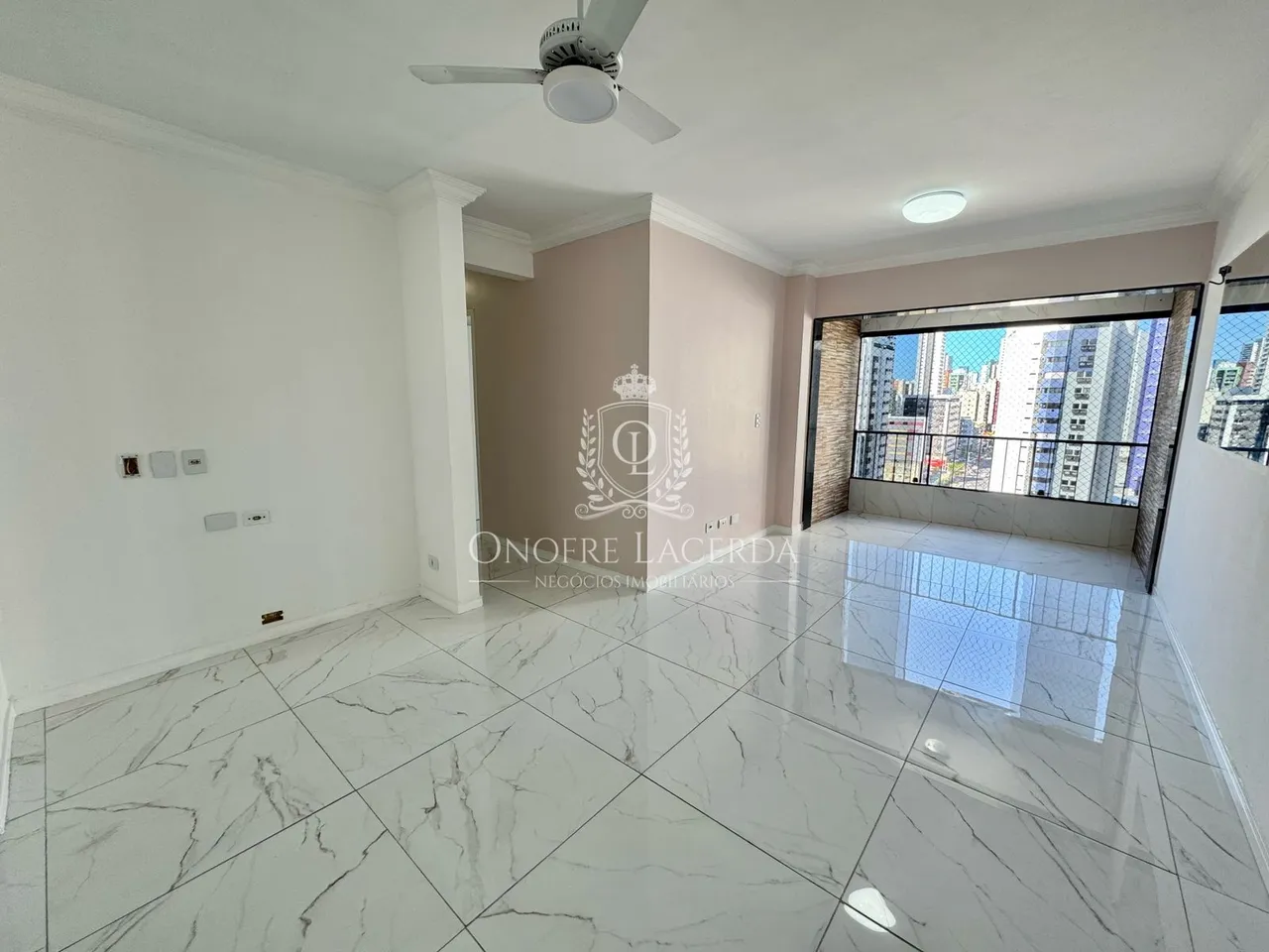 RC - Alugo ou vendo apto 3qts, suíte, 85m², 1 vaga, nascente Boa Viagem