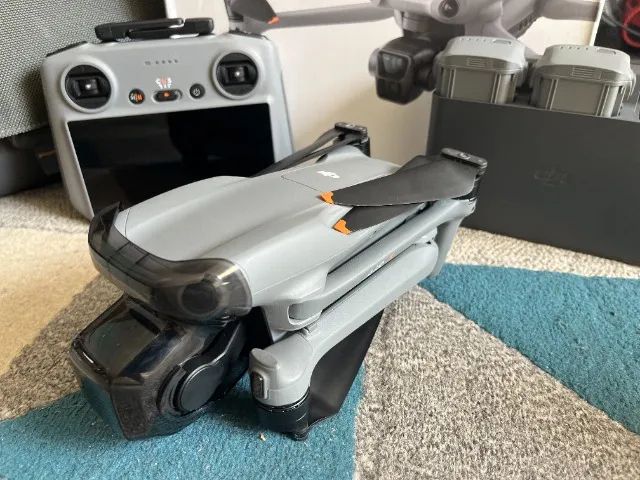 Drone DJI Air 3 (Fly More Combo)