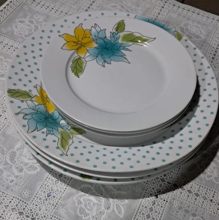 Jogo de pratos com flores 6u