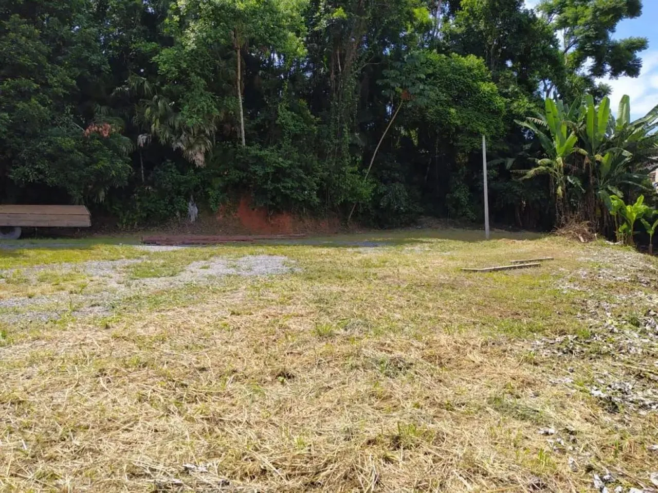 Terreno comercial no bairro da Velha